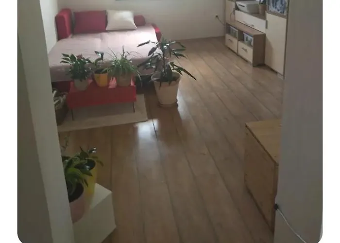 Lovely 1- Bedroom In